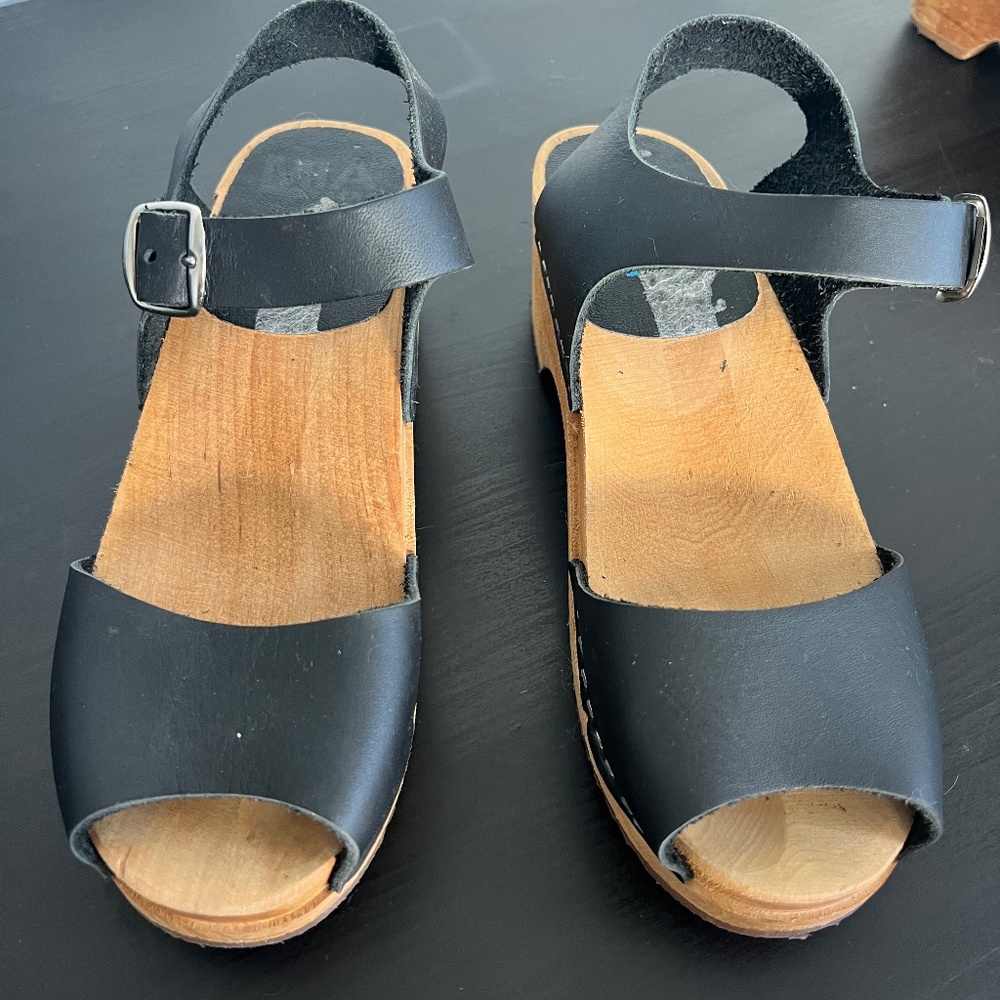 Clogs clogs clogs